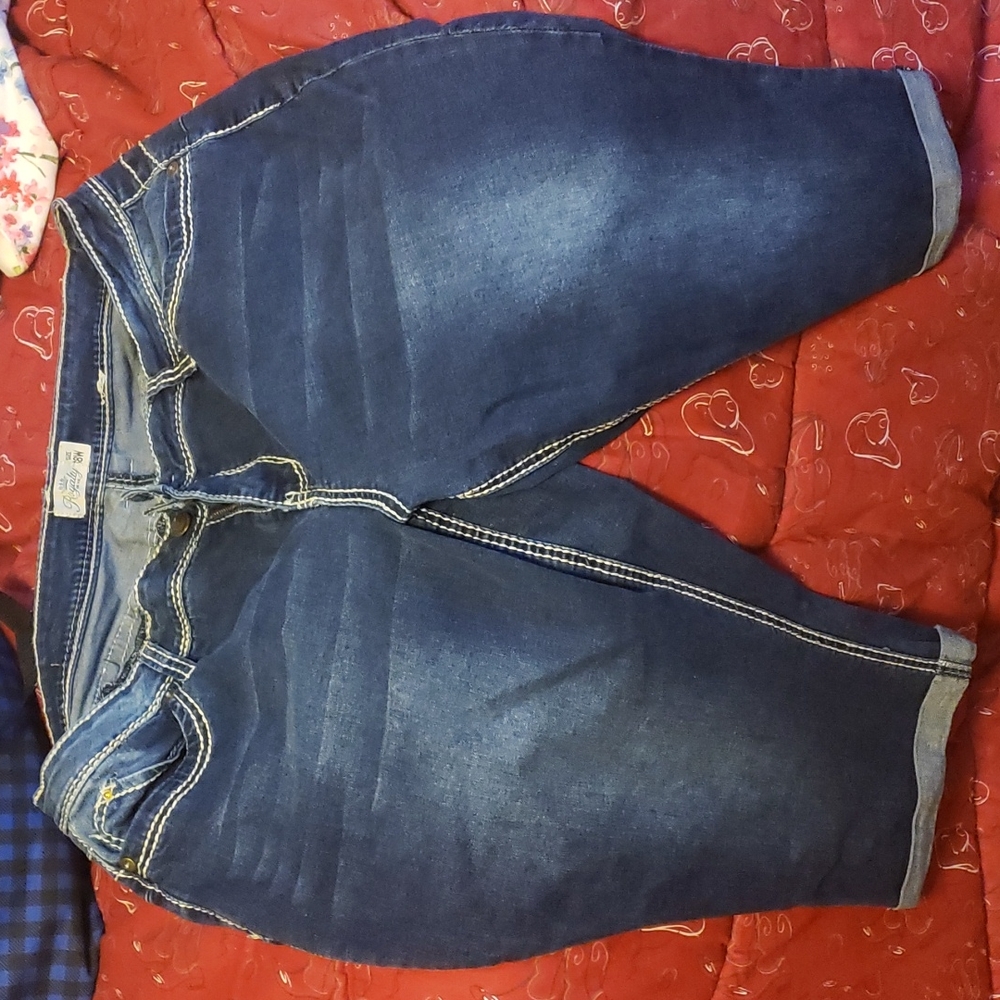 Not royalty jean capri